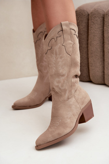 Botas de camurça sintética cor areia estilo cowboy com saltos Jarissa 2