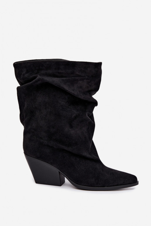 Botins pretos enrugados slip-on em salto bloco Cazela