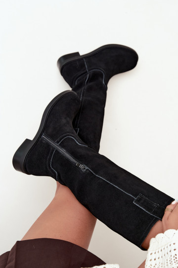 Botas pretas de camurça isoladas Ashmere 2