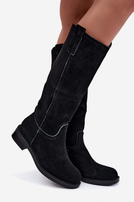Botas pretas de camurça isoladas Ashmere