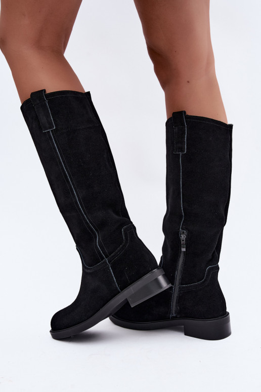Botas pretas de camurça isoladas Ashmere