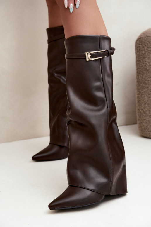 Botas de camurça cor chocolate com saltos e fivelas Amrie