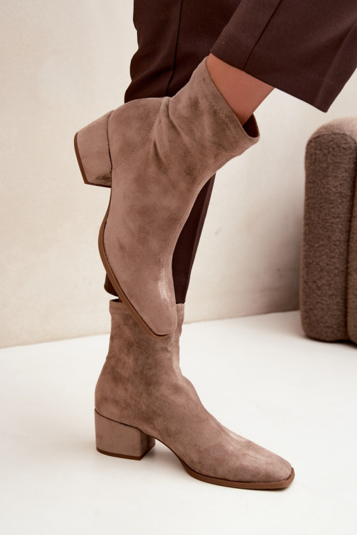 Botins femininos com salto tipo Klocek na cor caqui Rosley