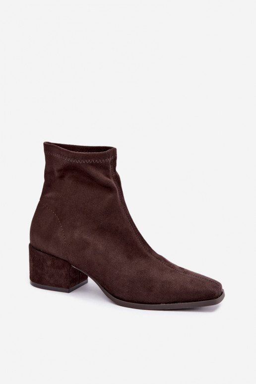 Botins femininos com salto tipo Klocek na cor chocolate Rosley
