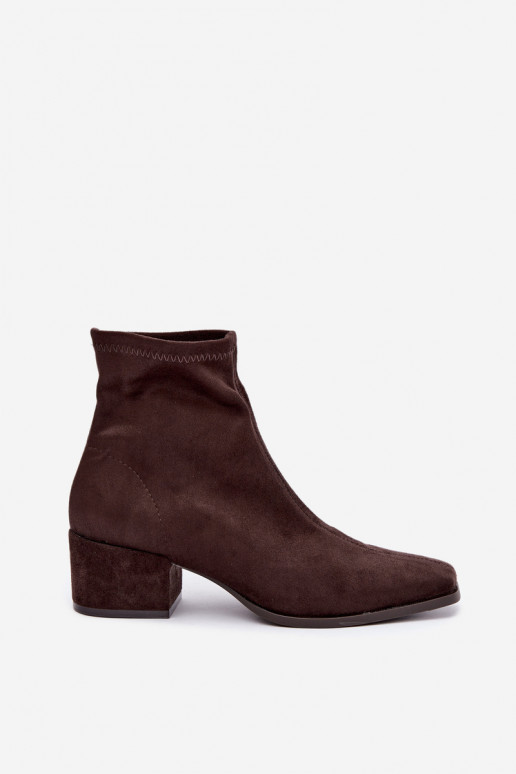 Botins femininos com salto tipo Klocek na cor chocolate Rosley