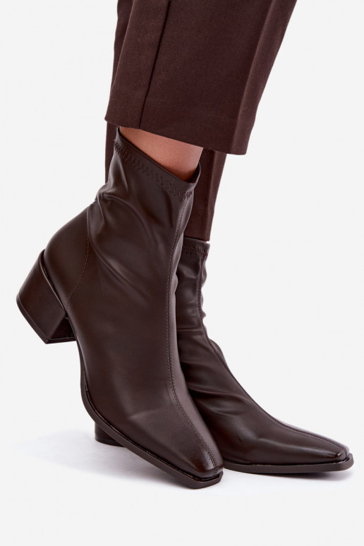 Botins femininos com salto tipo Klocek em couro sintético na cor chocolate Rosley
