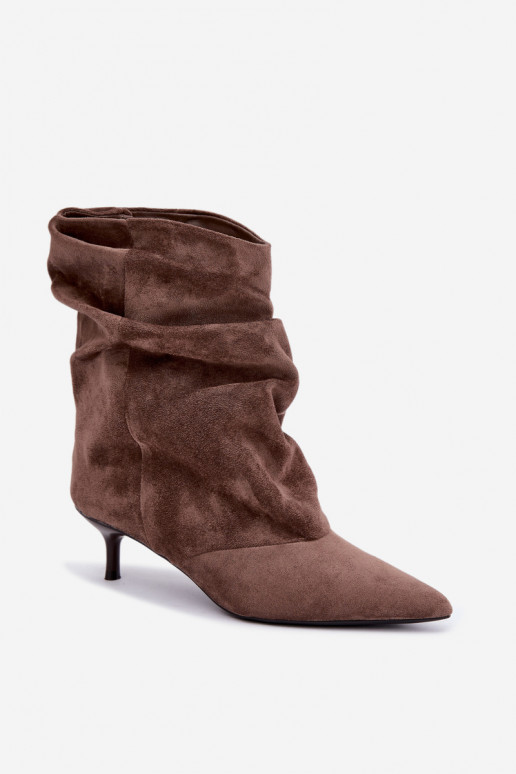 botins slouchy com salto na cor caqui Farren