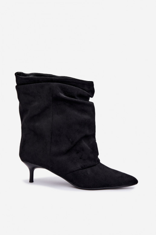 botins slouchy com salto na cor preta Farren