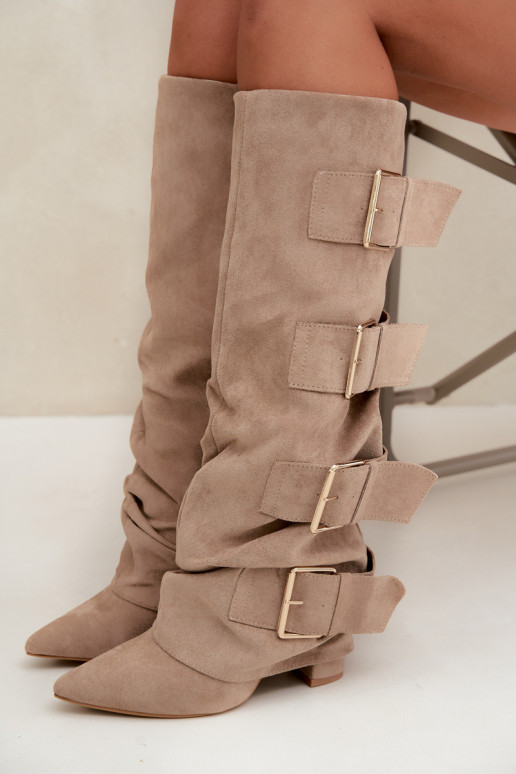 botas femininas com saltoEMyParainiętą CholeParaką I cor douradami com fivelasmi de camurça ecológicaoParae cor cáqui Isavelle