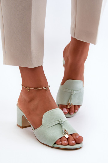 chinelo feminino com saltos em camurça sintética em menta