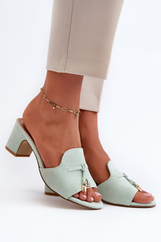 chinelo feminino com saltos em camurça sintética em menta
