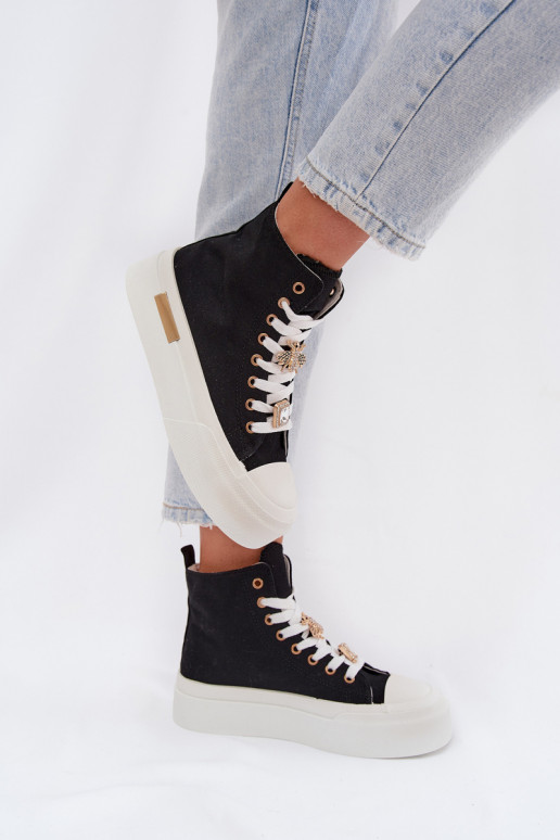 Sapatos casuais pretos com plataforma e fivelas Gracella