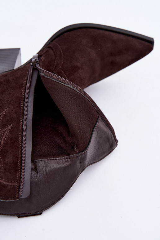 Botins de estilo cowboy para mulheres com saltos na cor chocolate Berella