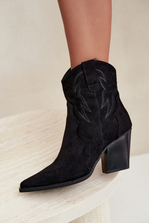 Botins de estilo cowboy para mulheres com saltos na cor preta Berella