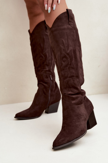 Botins de cor chocolate estilo cowboy com saltos Glenor