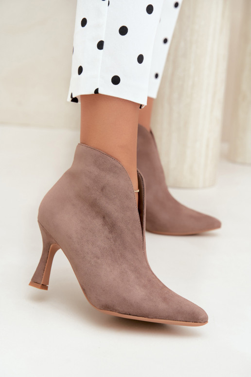 botins femininos com recortes e saltos em areia Jelya