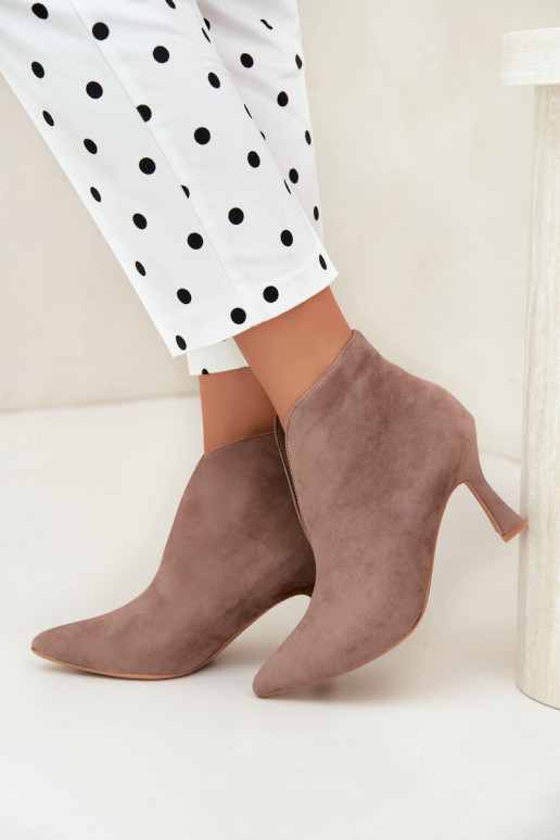 botins femininos com recortes e saltos em areia Jelya