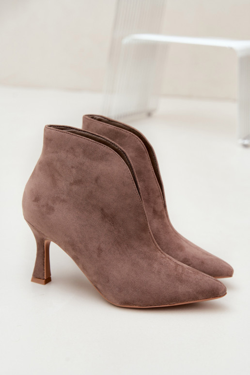 botins femininos com recortes e saltos em areia Jelya