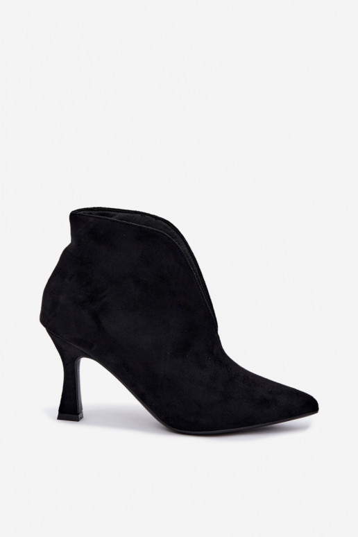 botins femininos com recortes e saltos em preto Jelya