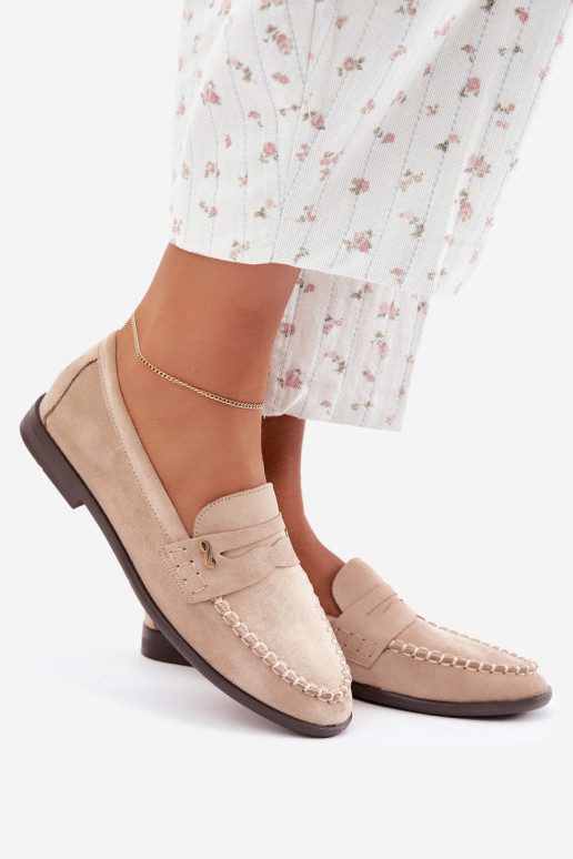 mocassins femininos com detalhes decorativos na cor areia Treya