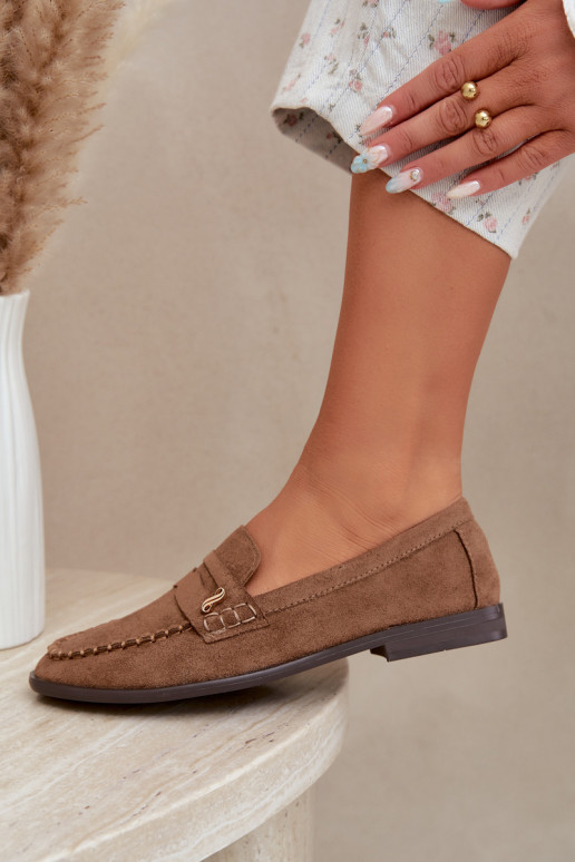 mocassins femininos com detalhes decorativos na cor castanha Treya