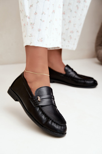 mocassins femininos com detalhes decorativos na cor preta Treya 2
