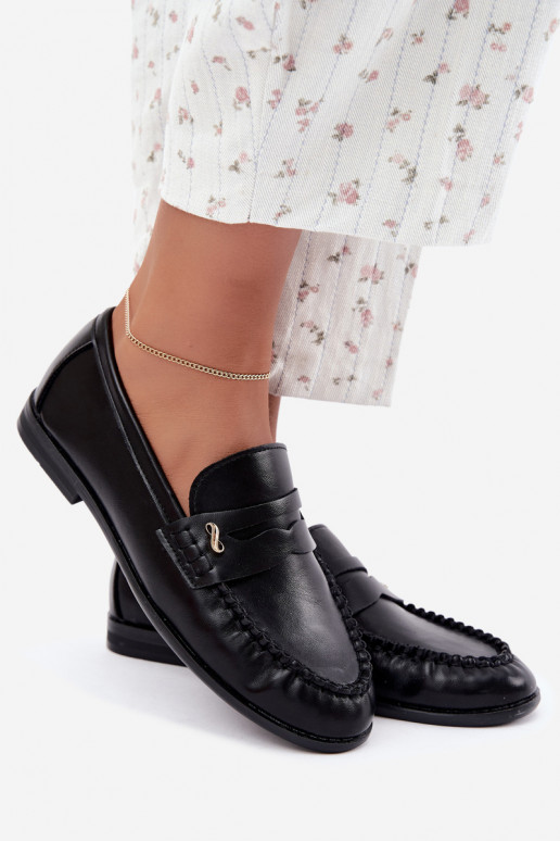 mocassins femininos com detalhes decorativos na cor preta Treya