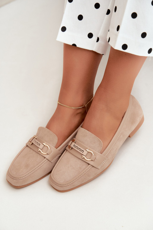 mocassins femininos com elementos elegantes na cor areia Evelora