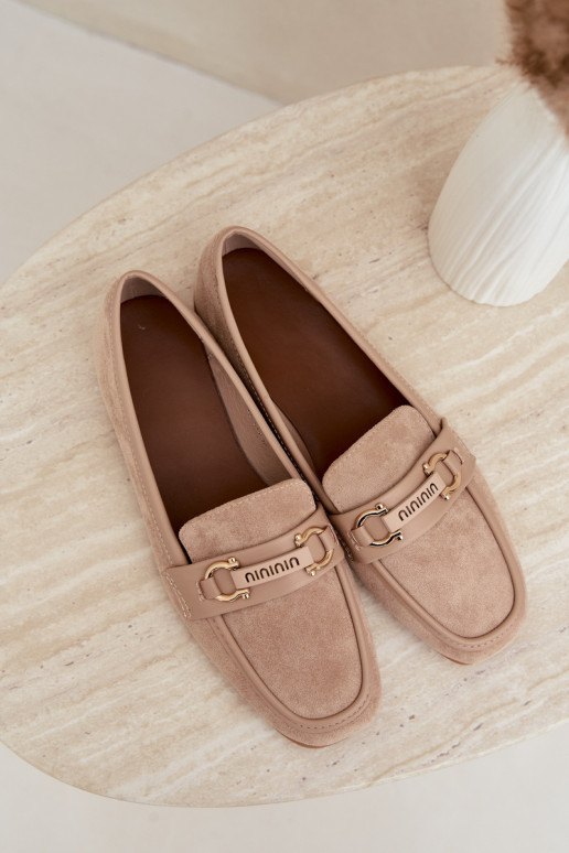 mocassins femininos com elementos elegantes na cor areia Evelora