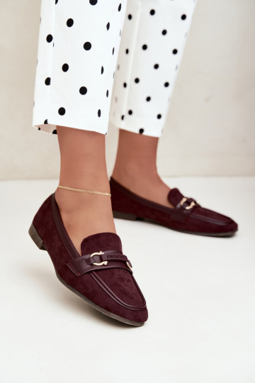 Mocassins bordeaux com elementos decorativos Evelora 2