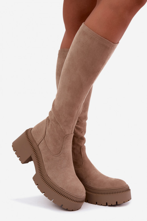 botas femininas de cano alto com plataforma na cor areia Florinne
