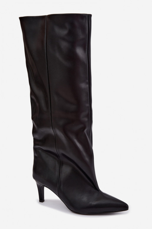 botas femininas de cano alto slip-on com salto em couro sintético na cor preta Favra