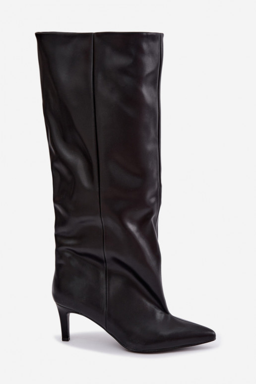 botas femininas de cano alto slip-on com salto em couro sintético na cor preta Favra