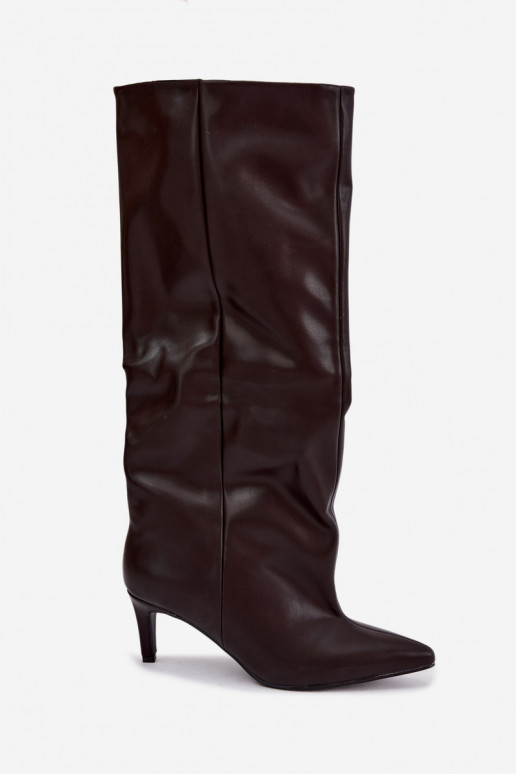botas femininas de cano alto slip-on com salto em couro sintético na cor castanha Favra
