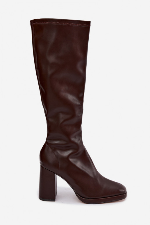 botas femininas de cano alto com costuras no eixo na cor castanha Brivana