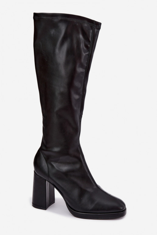 botas femininas de cano alto com costuras no eixo na cor preta Brivana