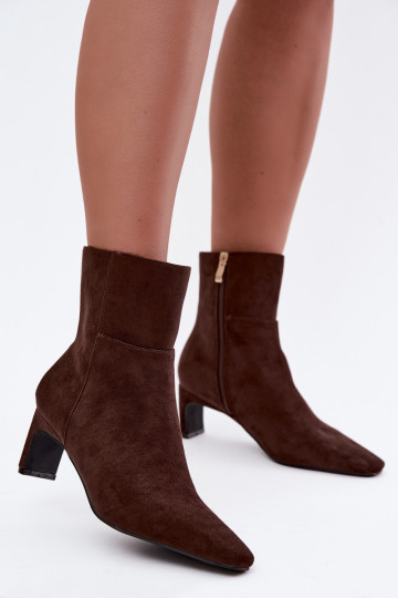 botins femininos com salto na cor castanha Rileya