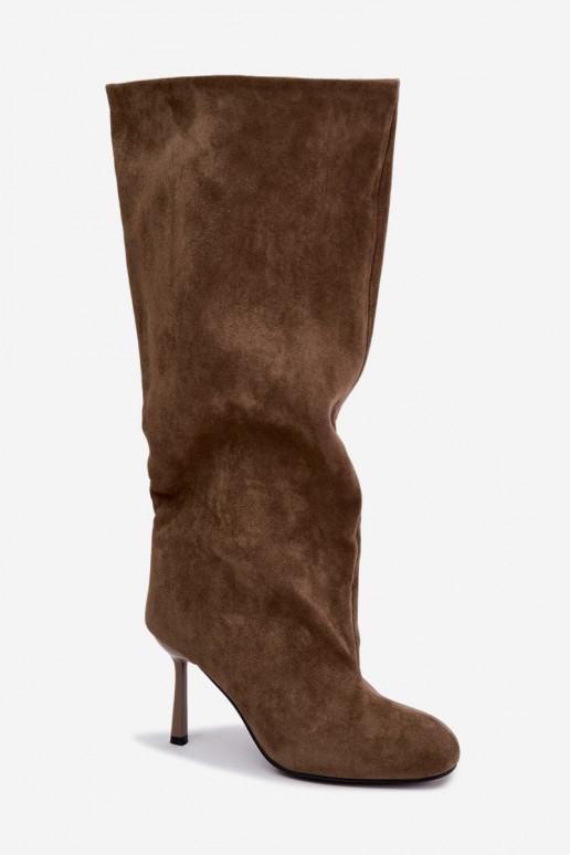 botas femininas de cano alto slip-on com salto fino na cor caqui Caliya