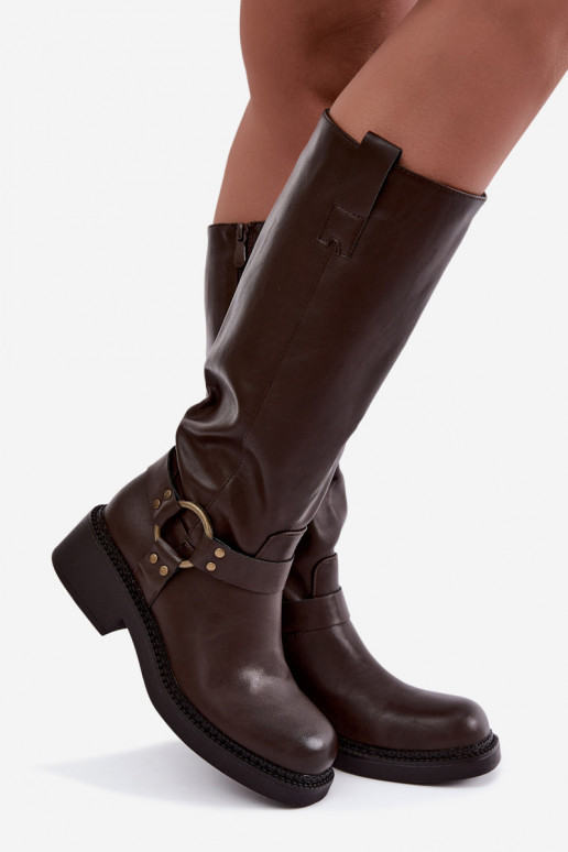 Botas femininas de cano alto com detalhes decorativos na cor chocolate Rileta