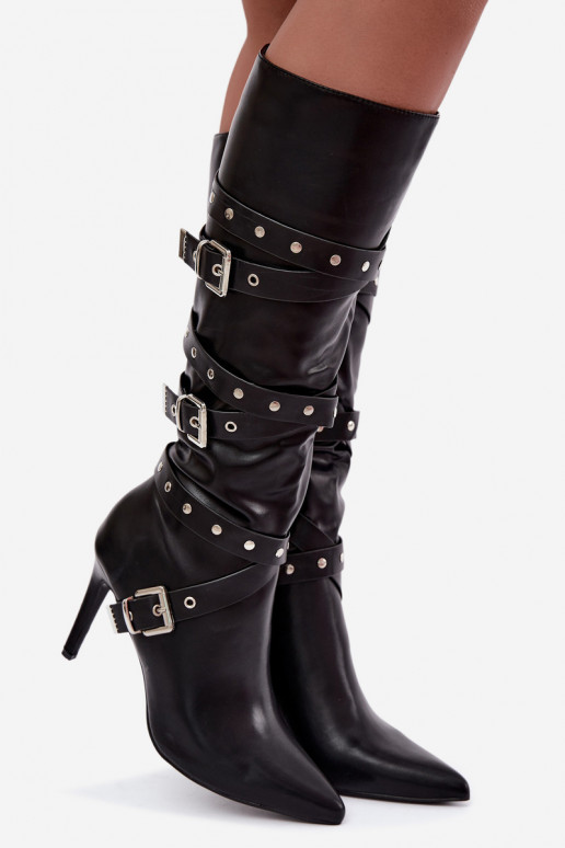 Botas femininas de cano alto com saltos finos e fivelas na cor preta Invera