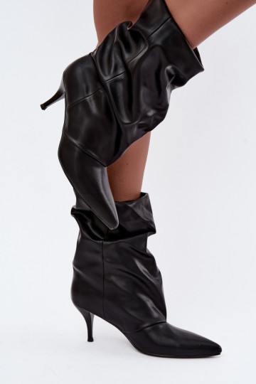 Botins femininos slouchy slip-on com saltos finos na cor preta Harissa 2