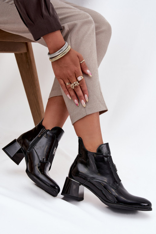 Botins de couro envernizados isolados com detalhes ornamentais Zazoo 60560 pretos