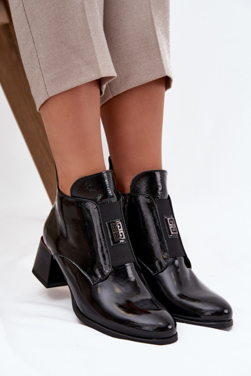 Botins de couro envernizados isolados com detalhes ornamentais Zazoo 60560 pretos