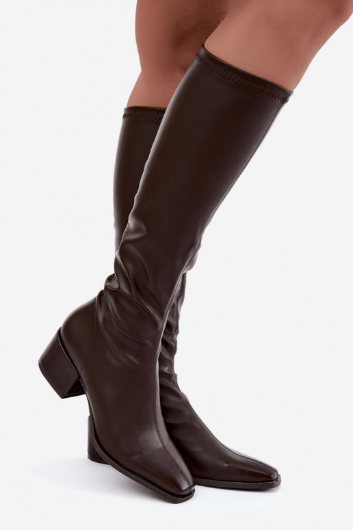 botas altas femininas com cano amarrado em salto baixo de couro sintético cor caramelo Gisellea