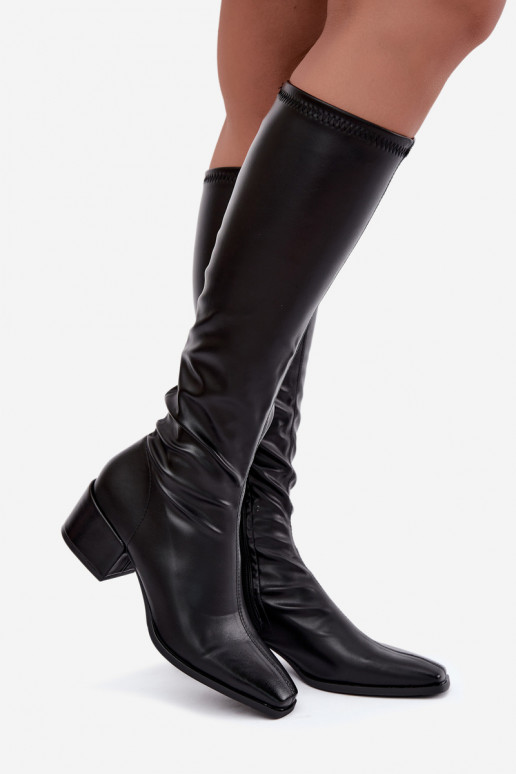 botas altas femininas com cano amarrado em salto baixo de camurça sintética cor caramelo Gisellea