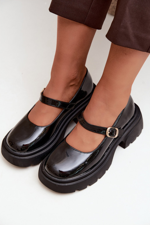 botas envernizadas com saltos grossos pretas Loxie