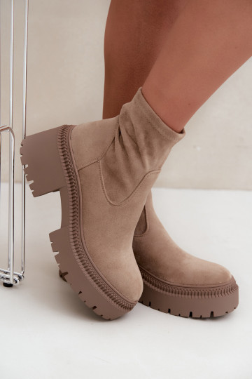 botins femininos com salto grosso e plataforma em camurça sintética cor areia Elvianne