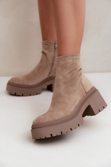 botins femininos com salto grosso e plataforma em camurça sintética cor areia Elvianne 2