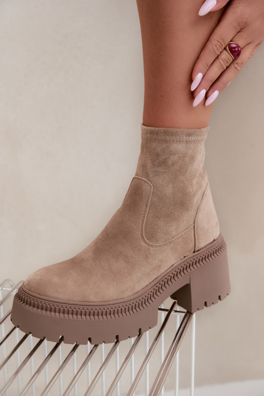 botins femininos com salto grosso e plataforma em camurça sintética cor areia Elvianne