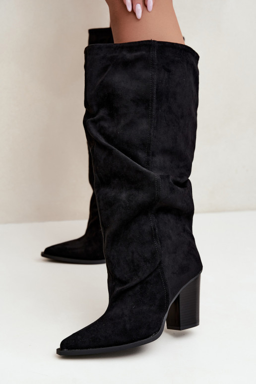 botas altas slip-on com saltos pretas Jensy